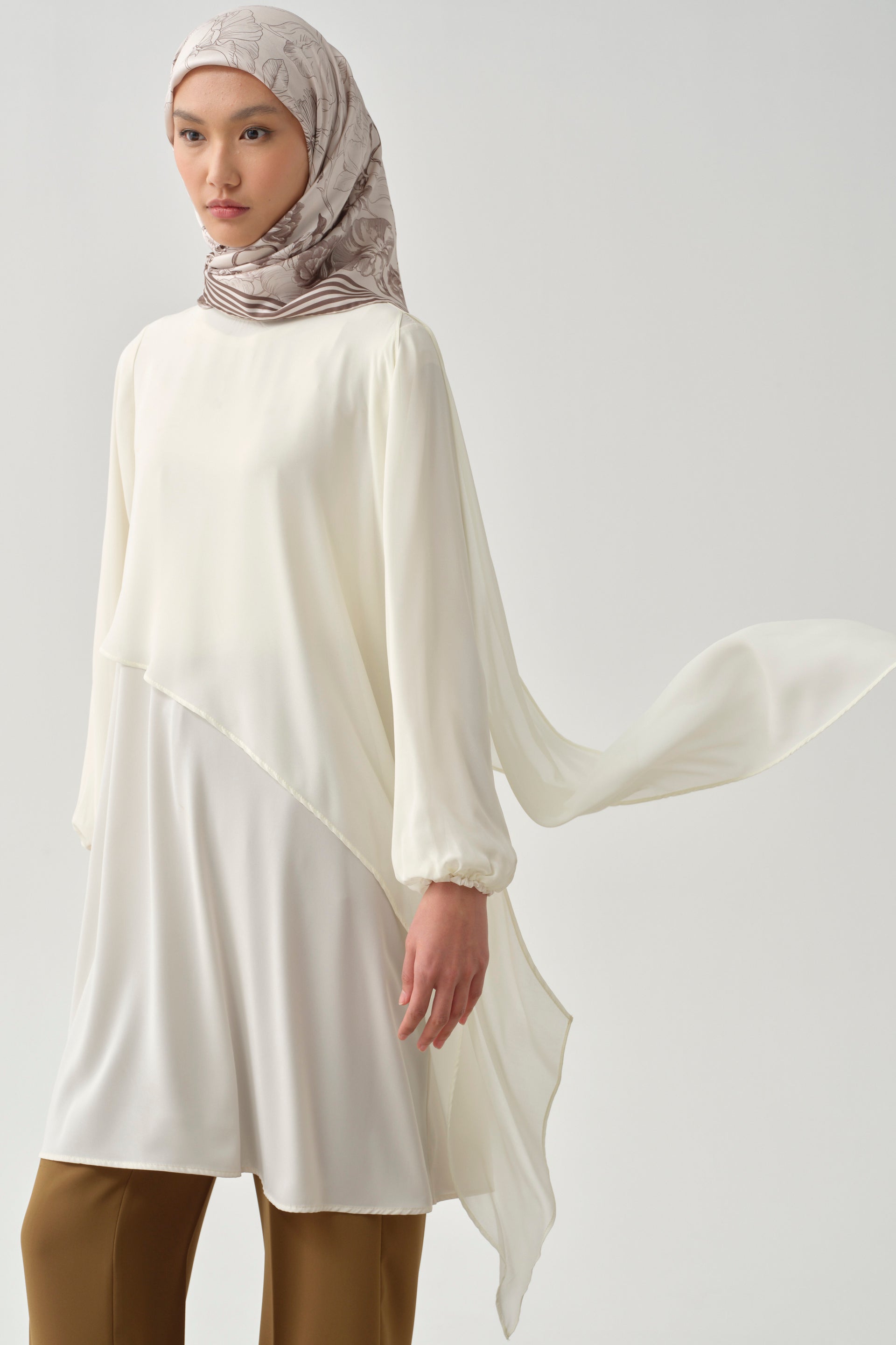 Tunique en mousseline avec cheville élastiquée Tuğba –